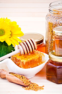 apiterapija, med, čebela, propolis, cvetni prah, matični mleček