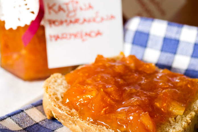 Domača pomarančna marmelada