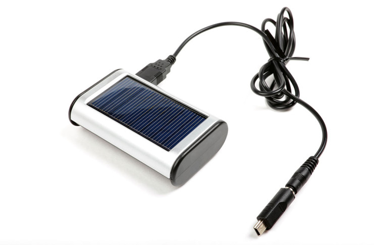 Solarni polnilec