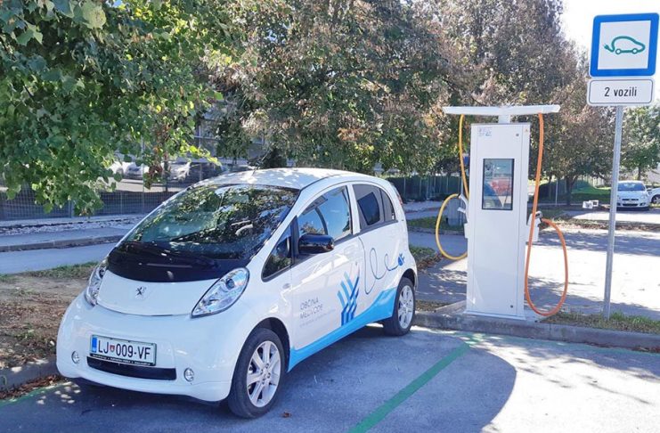 Električna polnilnica za avtomobile