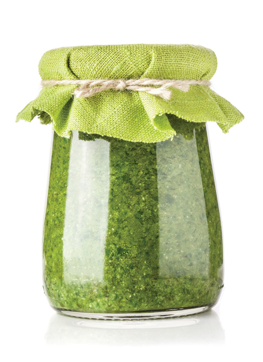 Pesto iz smrekovih vrsickov Pesto iz smrekovih vršičkov