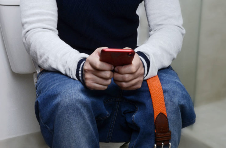 Telefon na stranišču