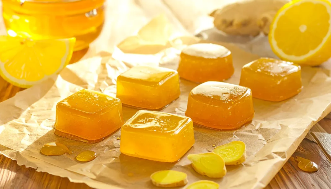 Domače pastile za grlo iz medu, ingverja in limone