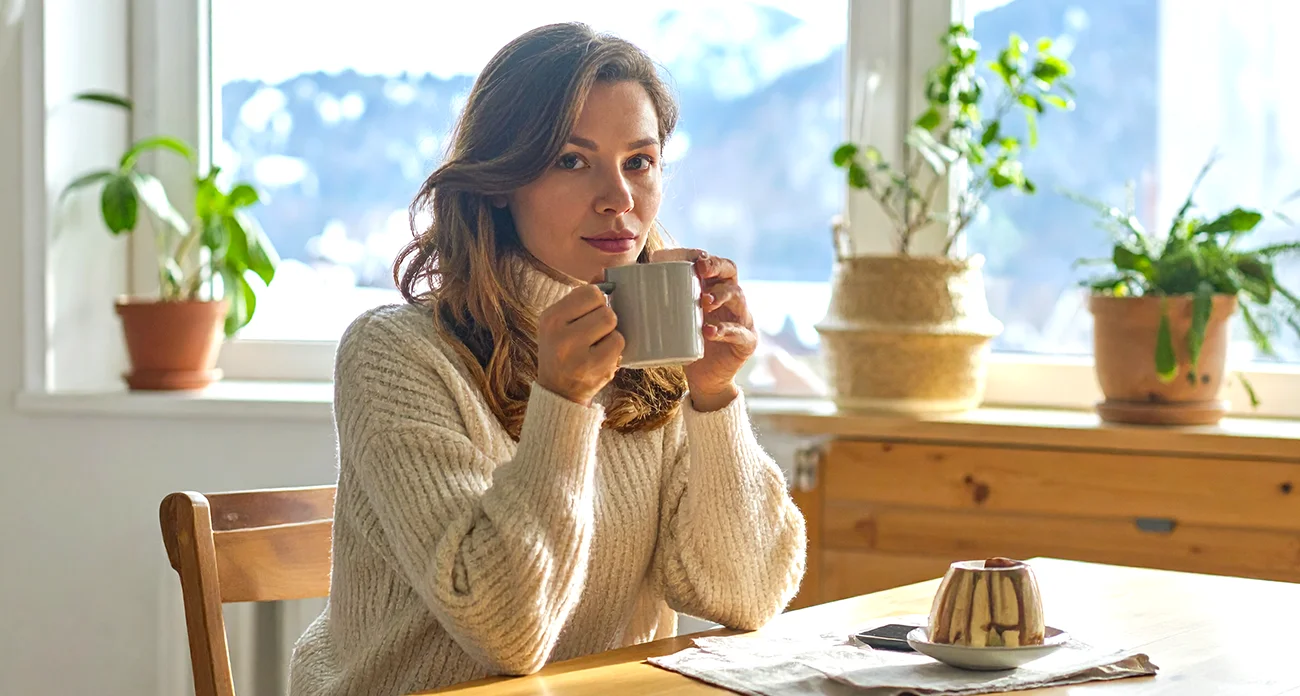 3 preproste navade, ki vam pomagajo ohraniti mirnejše jutro tudi med prazniki