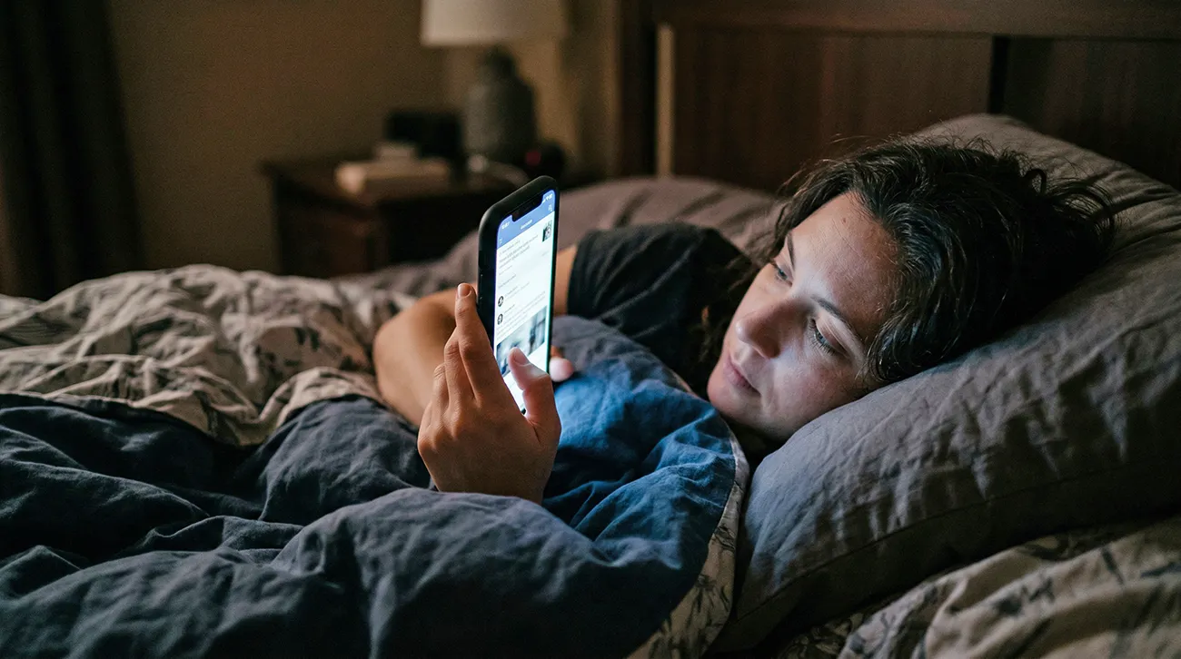 Kardiologi opozarjajo: Teh 5 napak pred spanjem povečuje tveganje za bolezni srca