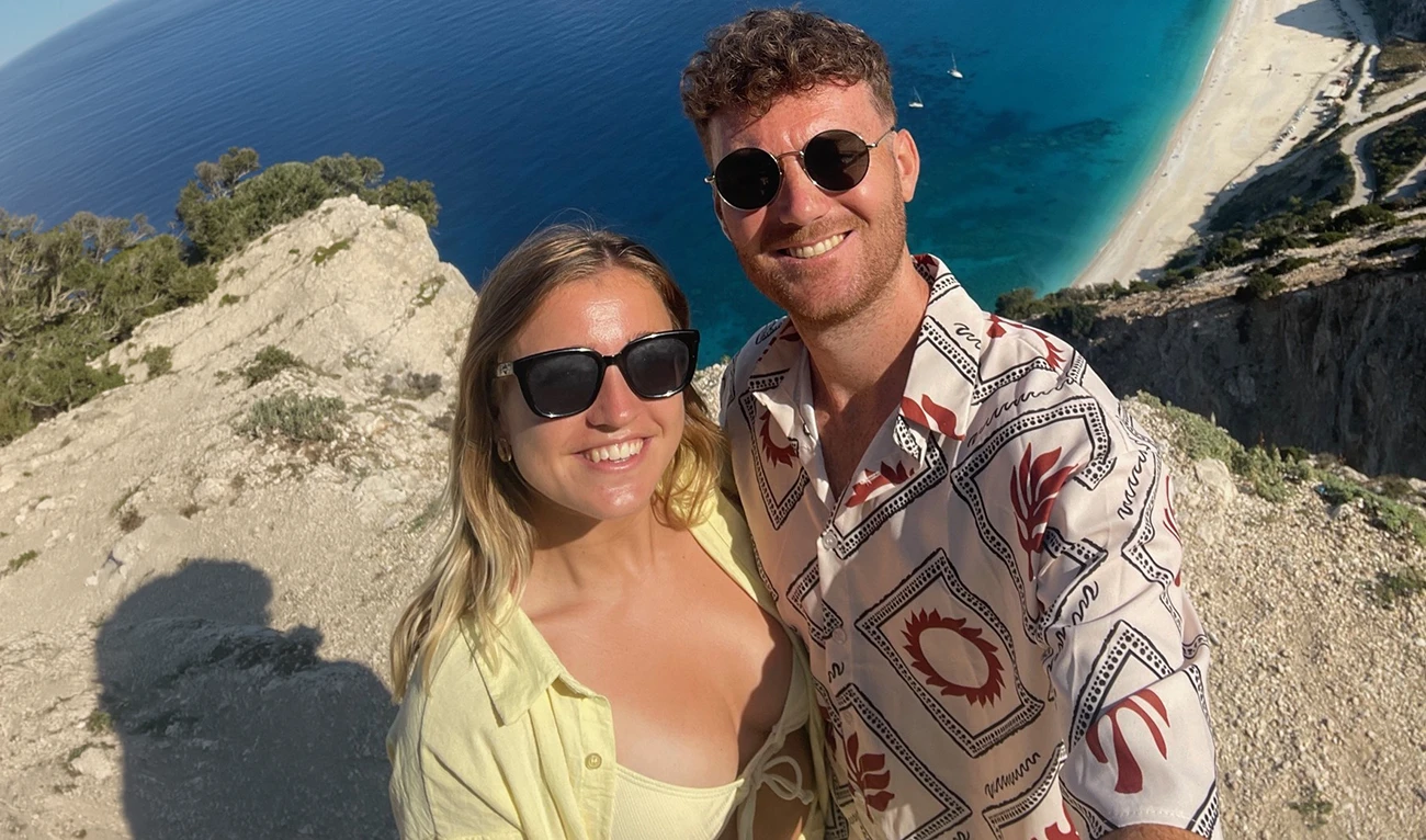 Za letalske karte sta plačala le 290 evrov in v šestih tednih videla Maldive, Jordanijo in Savdsko Arabijo